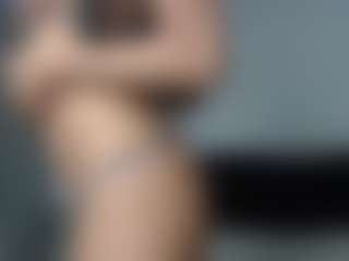 Layla12a's Live Sex Cam Show