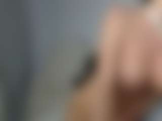 Layla12a's Live Sex Cam Show