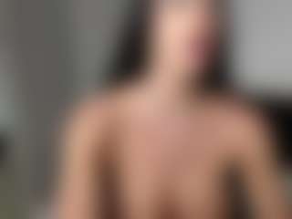 Layla12a's Live Sex Cam Show