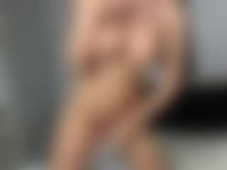 Live cam show with Layla12a - Squirt on Camsoda