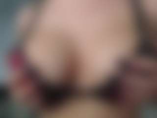 Layla12a's Live Sex Cam Show