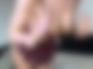 Layla12a's Live Sex Cam Show
