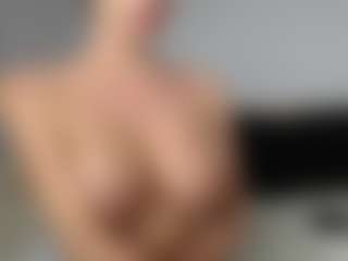 Layla12a's Live Sex Cam Show