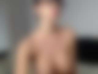 Layla12a's Live Sex Cam Show