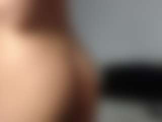 Layla12a's Live Sex Cam Show