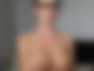 Layla12a's Live Sex Cam Show