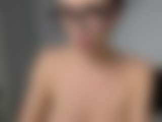 Layla12a's Live Sex Cam Show