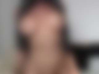 Layla12a's Live Sex Cam Show