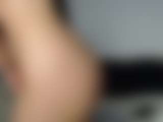 Layla12a's Live Sex Cam Show