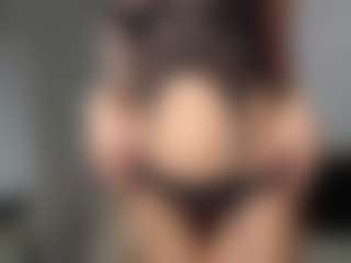 Layla12a's Live Sex Cam Show