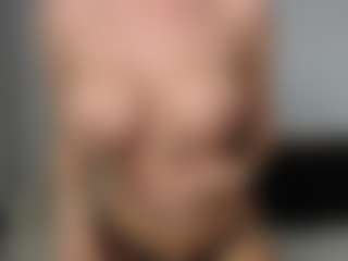 Layla12a's Live Sex Cam Show