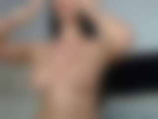 Layla12a's Live Sex Cam Show