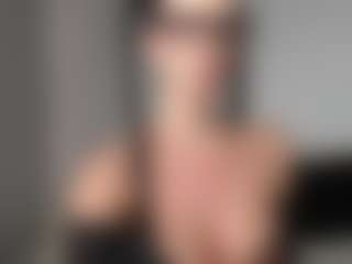 Layla12a's Live Sex Cam Show