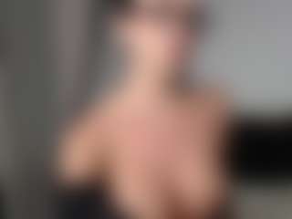 Layla12a's Live Sex Cam Show