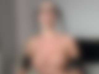Layla12a's Live Sex Cam Show
