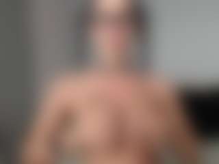 Layla12a's Live Sex Cam Show