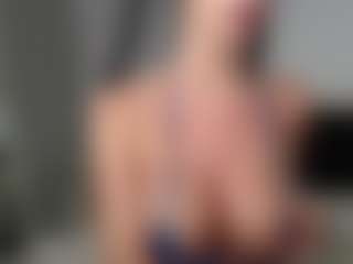 Layla12a's Live Sex Cam Show