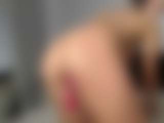 Layla12a's Live Sex Cam Show