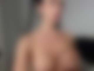 Layla12a's Live Sex Cam Show