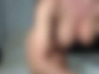 Layla12a's Live Sex Cam Show