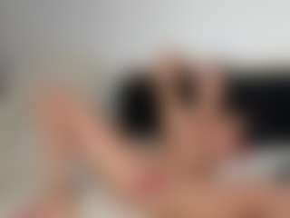 Layla12a's Live Sex Cam Show