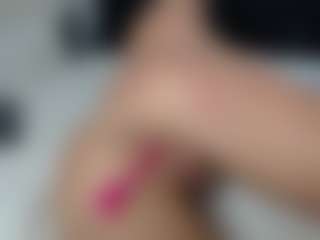 Layla12a's Live Sex Cam Show