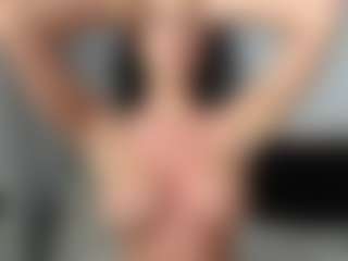 Layla12a's Live Sex Cam Show