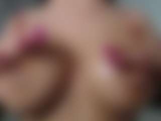 Live cam show with Layla12a - Public on Camsoda