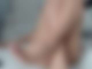 Layla12a's Live Sex Cam Show