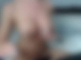 Layla12a's Live Sex Cam Show
