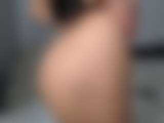 Layla12a's Live Sex Cam Show