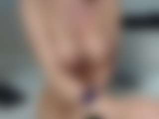 Layla12a's Live Sex Cam Show