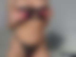 Layla12a's Live Sex Cam Show