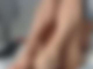 Layla12a's Live Sex Cam Show