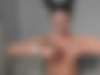 Layla12a's Live Sex Cam Show