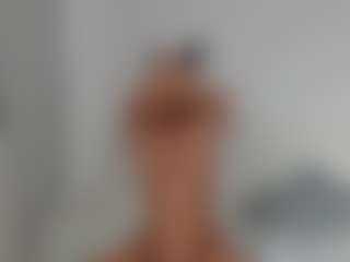 Layla12a's Live Sex Cam Show
