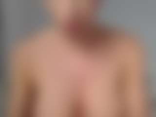 Layla12a's Live Sex Cam Show