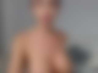 Layla12a's Live Sex Cam Show