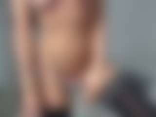Layla12a's Live Sex Cam Show