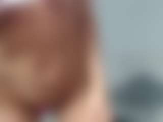 Live cam show with Layla12a - Amateur on livesuperchat.net