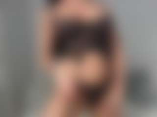 Layla12a's Live Sex Cam Show