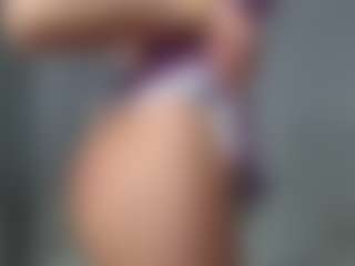 Layla12a's Live Sex Cam Show
