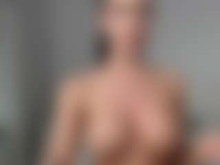 Layla12a's Live Sex Cam Show