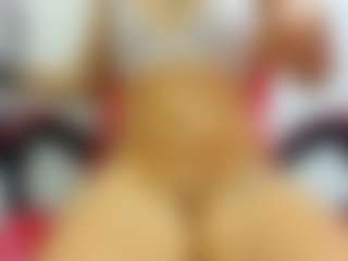 Live cam show with maia-blaze - College on fapnchat
