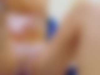 Live cam show with maia-blaze - Petite on chickslive.net