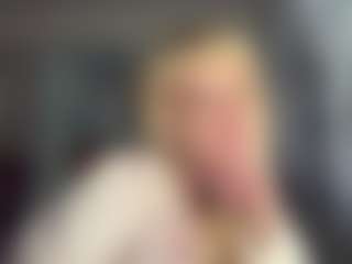 Live cam show with MariKavaney - Lesbian on https://playwithruby.com