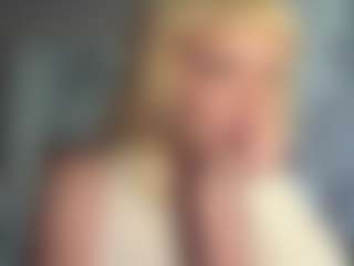 Live cam show with MariKavaney - Facial on crypto-cams