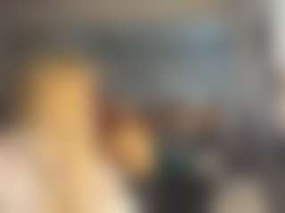 Live cam show with MariKavaney - Middle Aged on Dolls Live