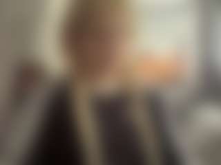 Live cam show with MariKavaney - Green Eyes on Streamer API