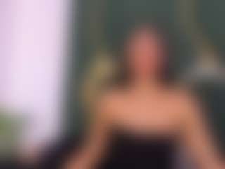 Live cam show with milapetiteAsm - Colombia on Chatstar